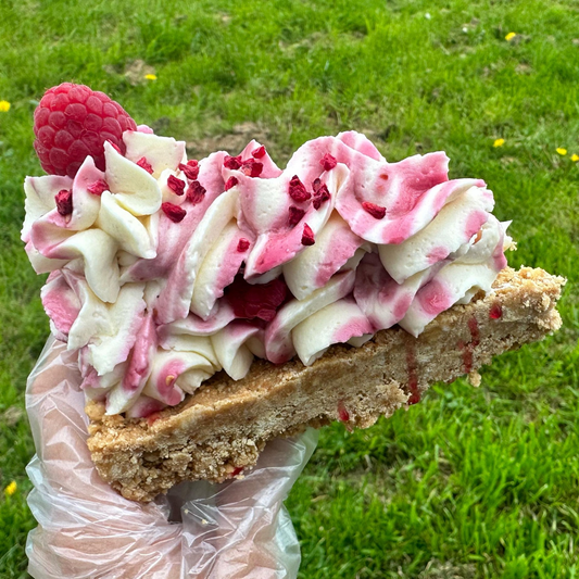Raspberry Cheesecake Slice