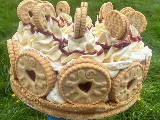 Jammie Dodger Cheesecake Slice