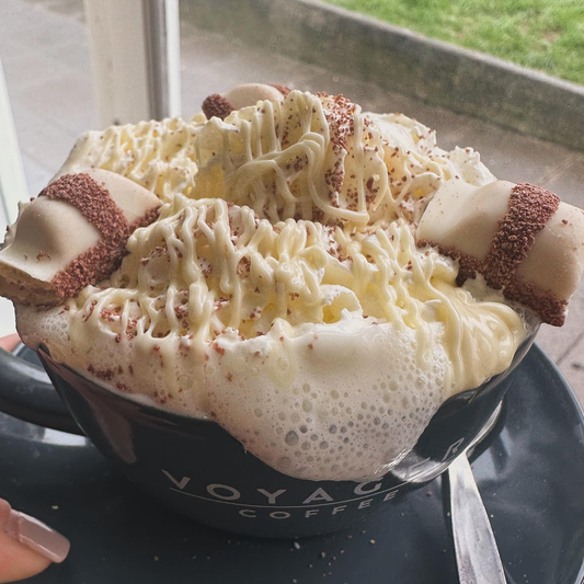 Bueno White Luxury Hot Chocolate