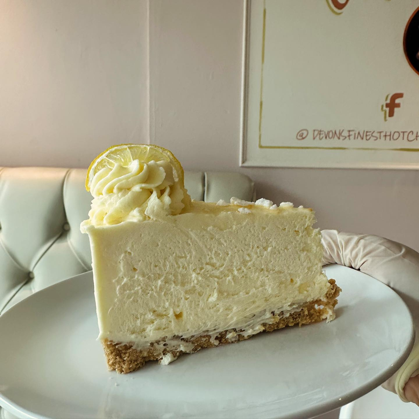 Lemon Cheesecake Slice