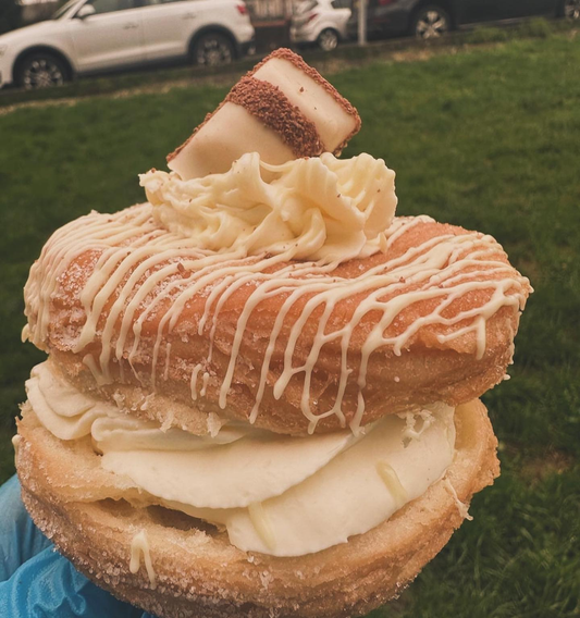 Bueno White Cronut